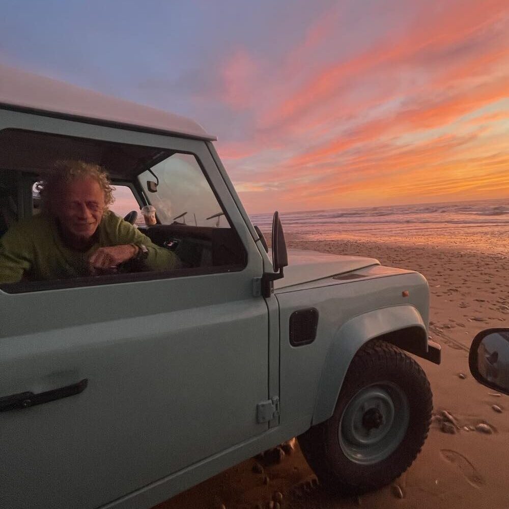 4x4 au coucher du soleil